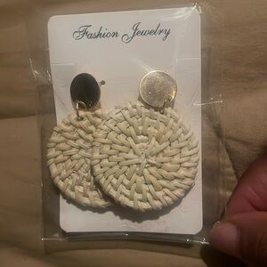 Straw earrings